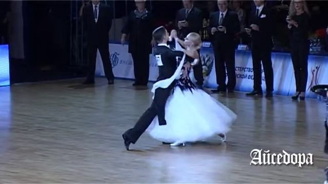 Юниоры 2 slow waltz Бацманов Глеб Семенова Полина смотреть онлайн