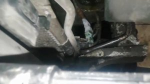 Замена радиатора охлаждения на Вольво XC90 2.5 TURBO. Vol. 1