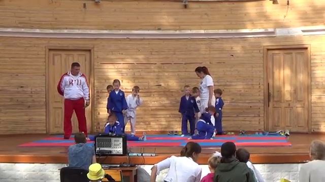 27. 05. 2016 г. Приморский бульвар * Ракушка * Мастер класс. SPORTY KIDS смотреть онлайн