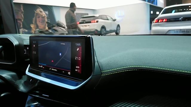 Peugeot 208 Allure 2019 | Tout sur la finition milieu de gamme смотреть онлайн
