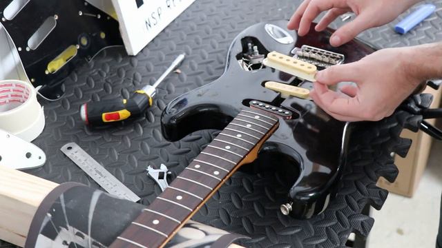Mini Fender Restoration | 1980's MIJ Fender Stratocaster смотреть онлайн