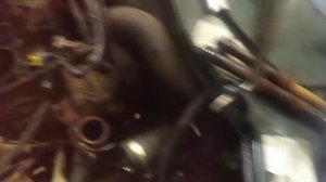 Chevrolet Niva устраняем течь масла и антифриза..mp4