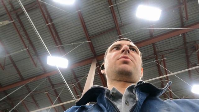 КАК быстро выправить ВМЯТИНУ.  Стадом ОЛЕНЕЙ в городе. Truck Body Repair Langley