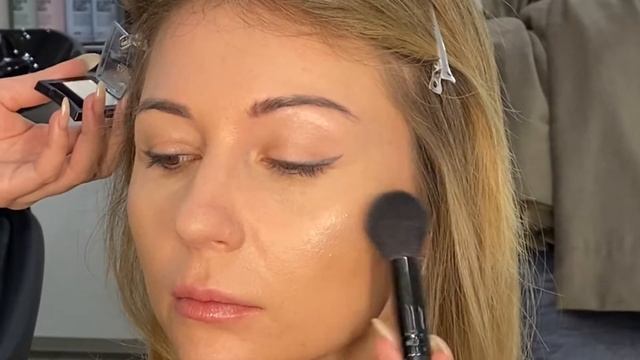 Тени для век или хайлайтер? смотреть онлайн