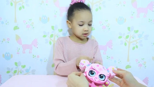 ЛИТЛЕСТ ПЕТ ШОП Украшаем МИНКУ МАРК!!! смотреть онлайн