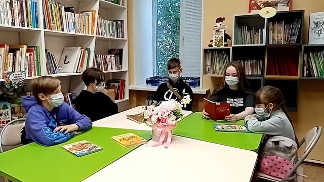 д. Сайгатина читает сказку "Как окунь полосатым стал" А.М. Коньковой смотреть онлайн