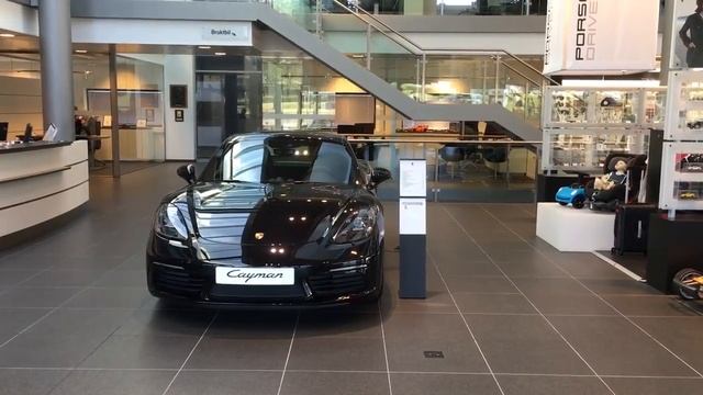 Porsche 718 Cayman Black - Walkaround смотреть онлайн