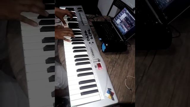 M-Audio Radium 61 смотреть онлайн