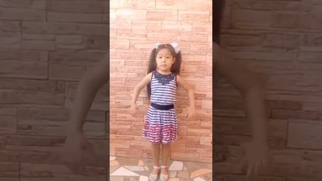 Стихотворение Сергея Есенина "Белая береза", читает Луковцева Анжелика 5 лет смотреть онлайн