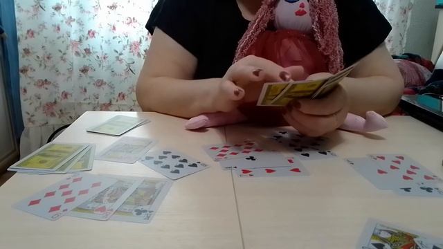 Гадание Планы Крестового короля К Червовой Даме смотреть онлайн