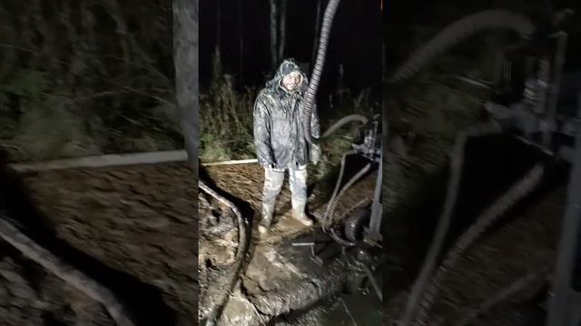 бурение скважины,Нашли нефть?