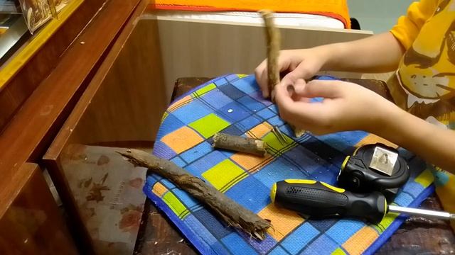Деревянный пистолет руками детей смотреть онлайн