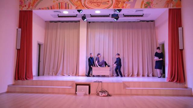 Центр искусств Артбука Отрывок спектакля "Свет" по мотивам притчей и повести В. Железнякова "Чучело смотреть онлайн