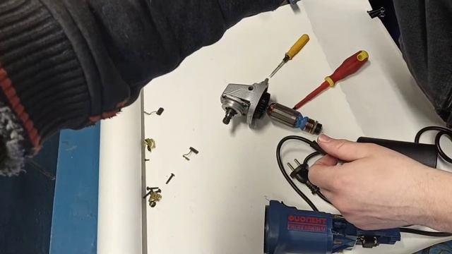 Углошлифовальная машина Фиолент Professional МШУ2-9-125 РАЗБОРКА смотреть онлайн