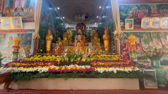 Самый Главный религиозный праздник в Камбодже День Предков The most important religious holiday смотреть онлайн