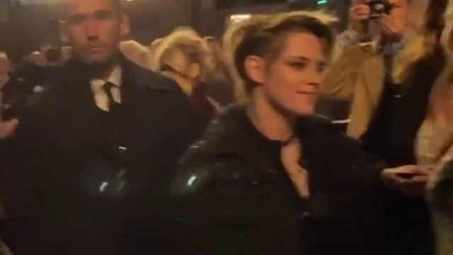 #harpersbazaarhk #chanelmetiersdart #kristenstewart смотреть онлайн