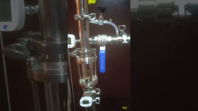 колонна 1.5 дюйма с узлом отбора по пару и жидкости.