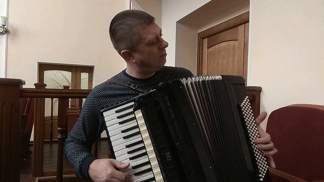 Летний вечер на аккордеоне! Аккордеонист Савченко Дмитрий смотреть онлайн