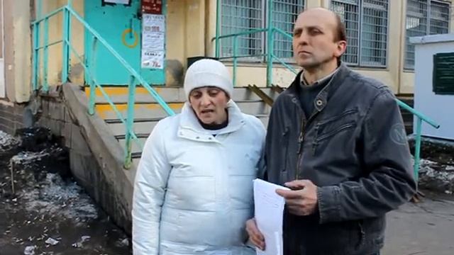 Владельцы рыбного магазина оказались на улице смотреть онлайн