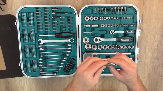 Unboxing Makita P-90532 227 Piece Mechanics Tool Set Home Repair Kit - Bob The Tool Man смотреть онлайн