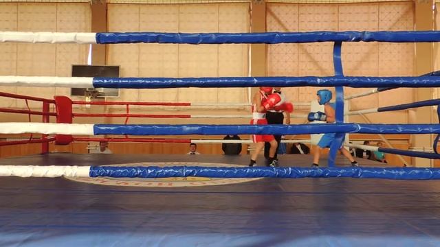 Всероссийский турнир по боксу памяти героя СССР Зонова П.Ф. Финальный бой Евгения Семченко смотреть онлайн