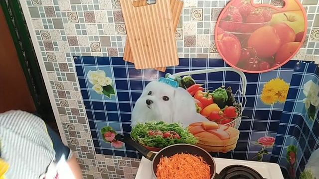 Крашу стену//Каша с изюмом и соевое мясо-вкуснятина// смотреть онлайн