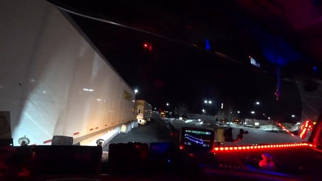 Дальнобой США/ Дороги штата Огайо/ Ночная выгрузка в штате New Hampshire.. смотреть онлайн