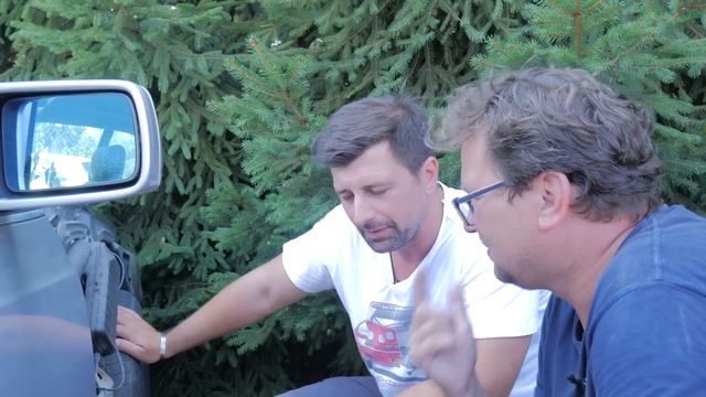 Blacharz nie wierzył w to, co znalazł pod listwami! | Mercedes C140 смотреть онлайн