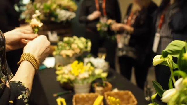 FLOWER WORKSHOP EVENT || Flower workshop vibes || Flower workshop for an event смотреть онлайн