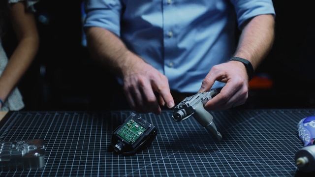 Limbitless Solutions Uses Fusion 360 to Build Custom Bionic Arms for Children | Autodesk Fusion 360 смотреть онлайн