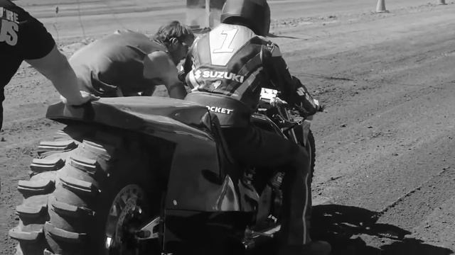 Top Fuel Motorcycle Dirt Drag Racing BnW смотреть онлайн
