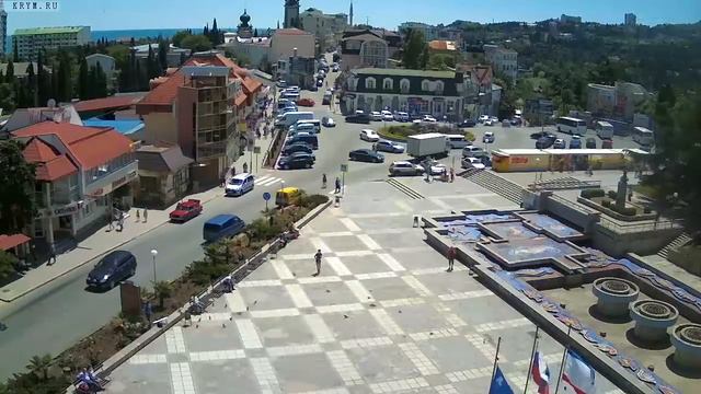 Вебкамера "Площадь Советская". Запись 11.06.2016 13:00:02 смотреть онлайн