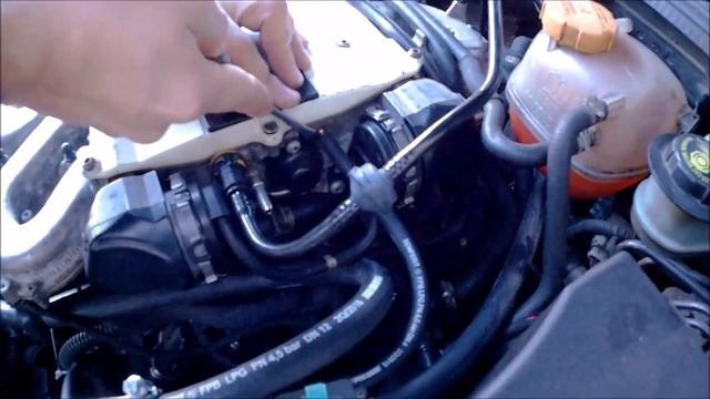 Opel Vectra C 3.2 V6 снятие впускного коллектора (Removing the intake manifold) смотреть онлайн