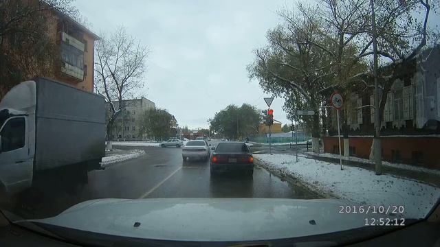 658DZA14, 20,10,16, Естая-Ленина. Проезд на красный светофор смотреть онлайн