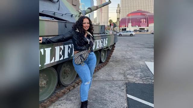 Mia Posh: biografía wiki, valor neto, modelo estadounidense de talla grande y relación смотреть онлайн