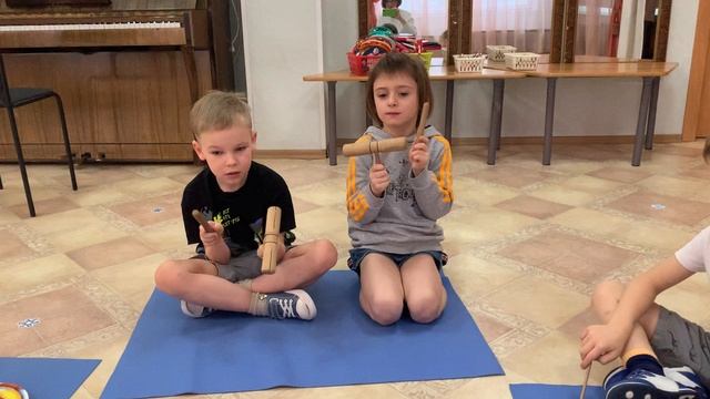 «Едем-едем на лошадке» смотреть онлайн