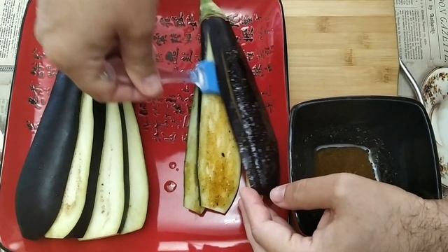 КРОЛИК в духовке с баклажанами и овощами по-турецки (с чесночным соусом) в рукаве. смотреть онлайн