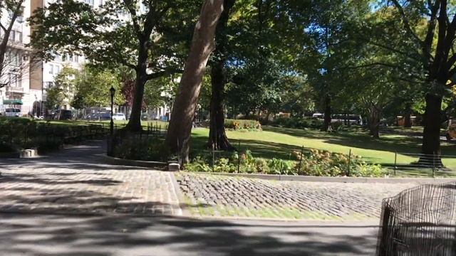 Theodore Roosevelt Park at West 81st Street And Central Park West In New York смотреть онлайн