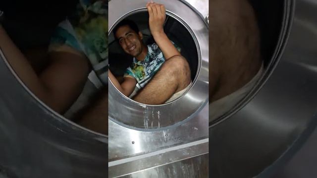 50 kg luk makineye sığan adam смотреть онлайн