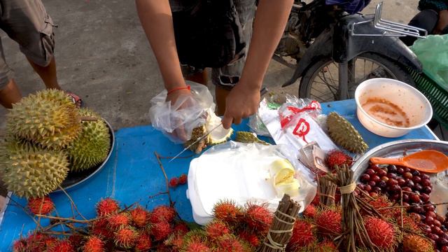 $0.50 Breakfast, Factory Workers' Street Food, Cambodian Cheap Street Food