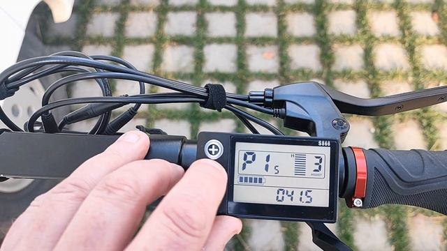 urbanglide ecross pro paramètres écran LCD et débridage смотреть онлайн