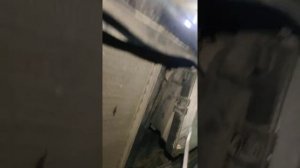 как открыть капот на Ауди 80 б3