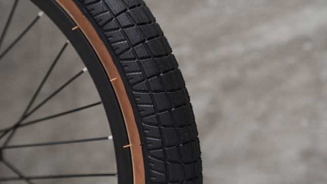 Kink 2017 Kicker 18" Bike смотреть онлайн