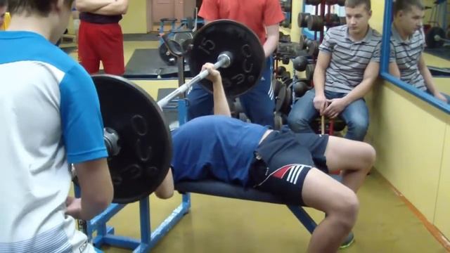 Рубен Данелян. Жим 55 кг. смотреть онлайн