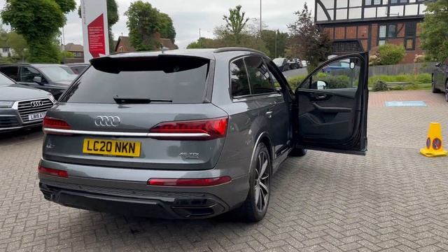 Audi Q7 Black Edition 45 TDI quattro 231 PS tiptronic смотреть онлайн