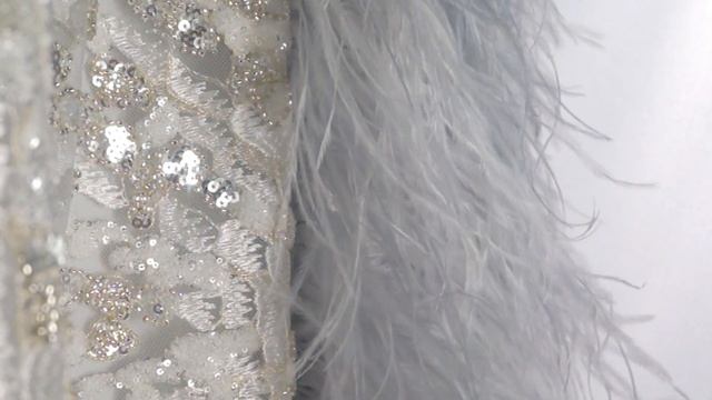 Перья страуса для свадебных, вечерних платьев. Ссылка в описании к ролику. смотреть онлайн