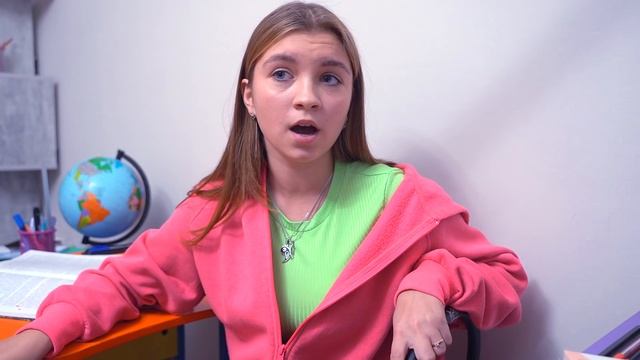 ДАША ВОЗВРАЩАЕТСЯ В ШКОЛУ!!! ПОДСТАВИЛИ НОВЕНЬКИХ смотреть онлайн