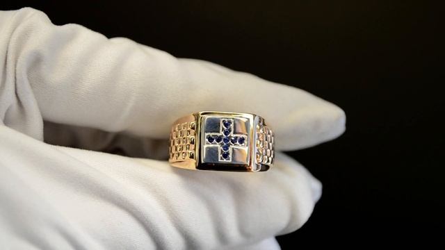 Мужская печатка из красно-белого золота с крестом из сапфиров смотреть онлайн