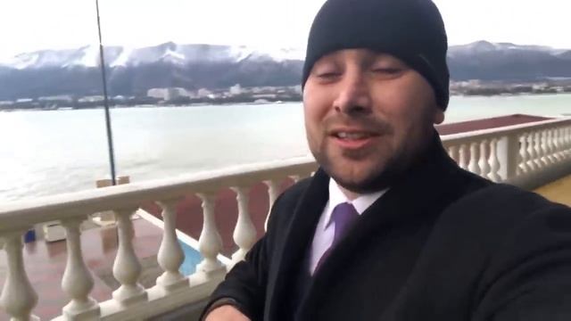 В Геленджике выпал снег ❄️ ❄️❄️ || Город к Новому году готов! смотреть онлайн