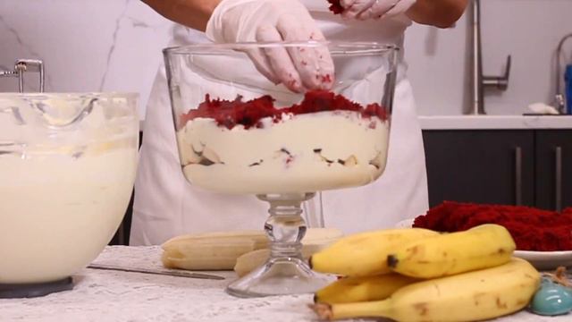 Red Velvet Banana Pudding by Magnolia Bakery смотреть онлайн
